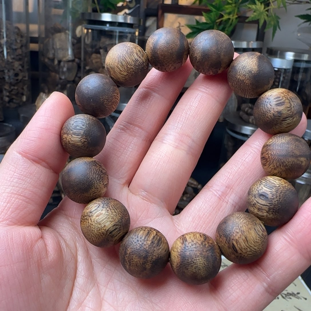 沉香沉香碎屑奇楠老料圆珠1.6