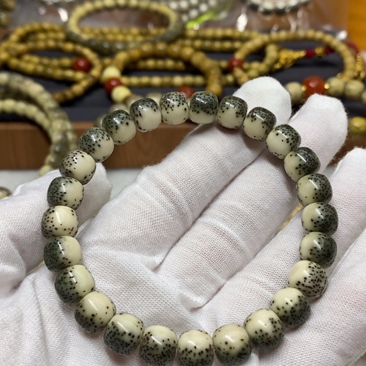 【闪购商品】星月菩提手串原生态石玉料