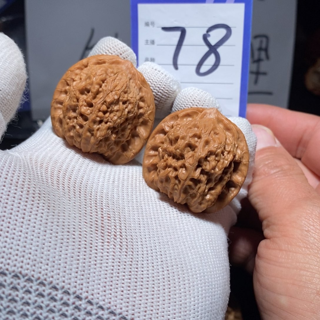 文玩核桃把件38全品无药原树血麒麟