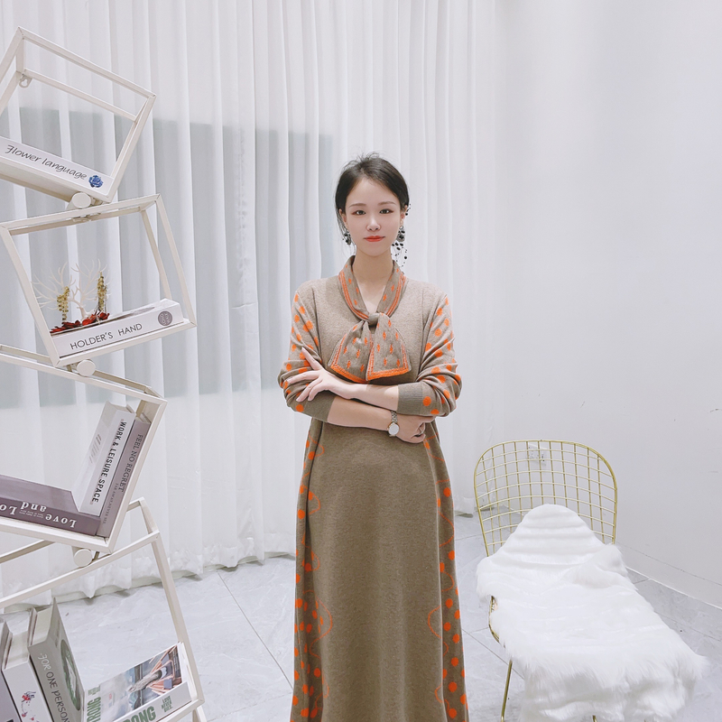 6075优雅气质丝巾领波点女神秋冬连衣裙
