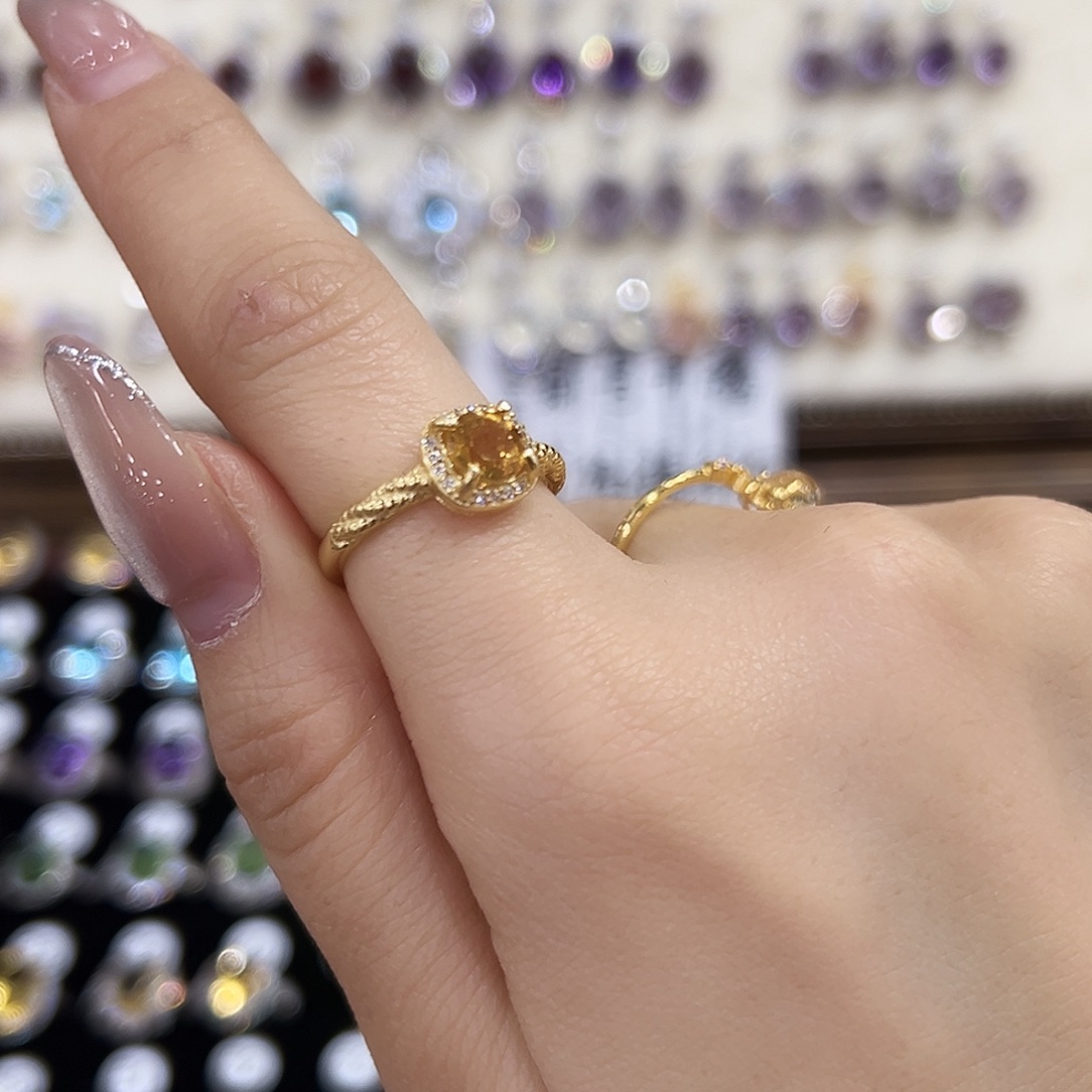 是***.黄晶银S925镶嵌戒指金托不保色