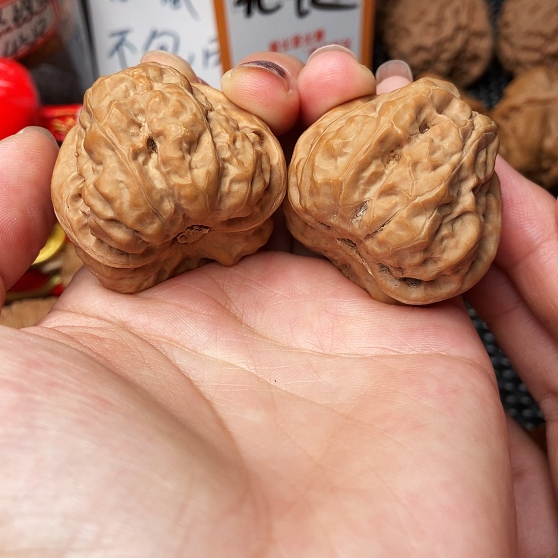 文玩核桃吊坠眯*。蛤蟆37