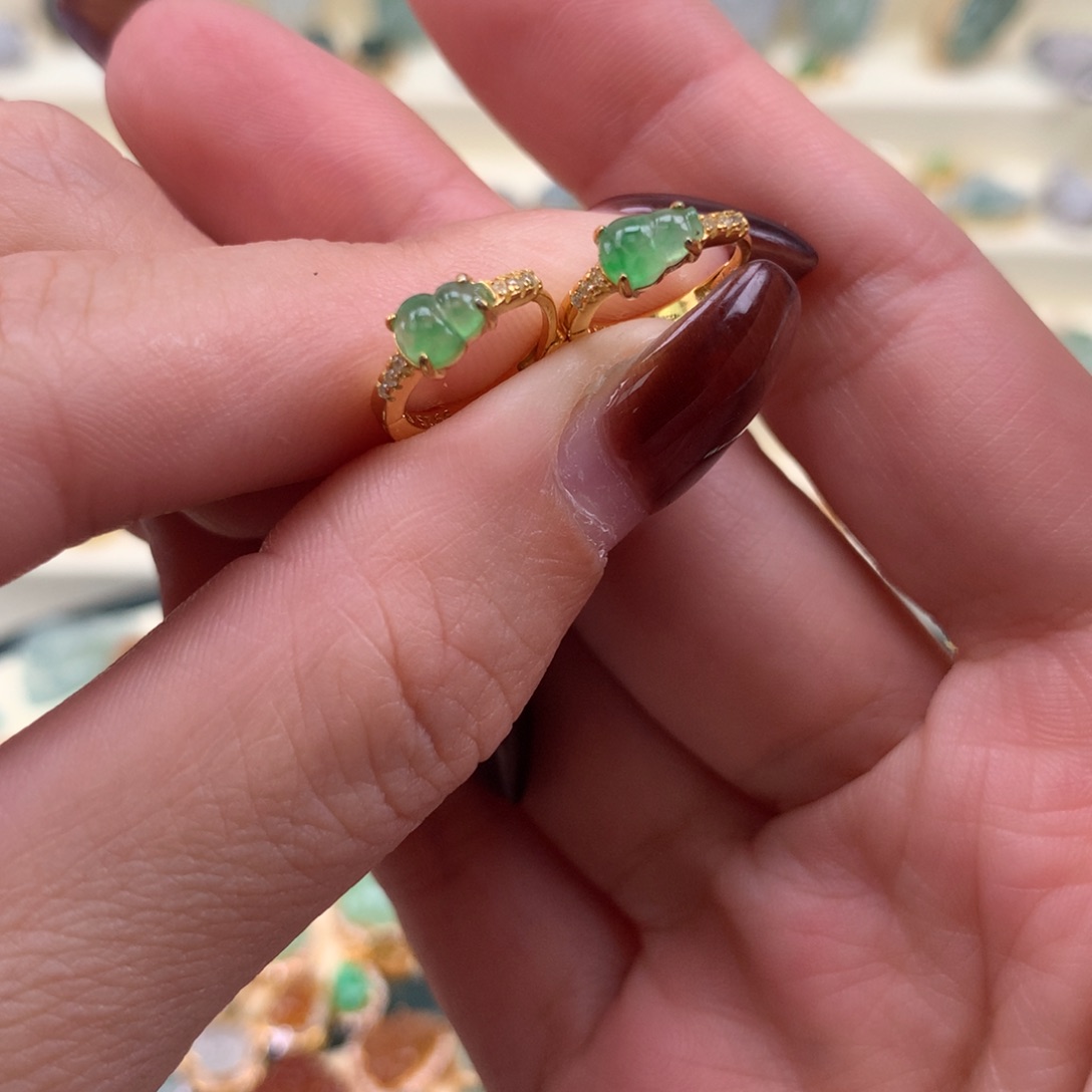 翡翠银S925镶嵌颈饰葫芦耳包