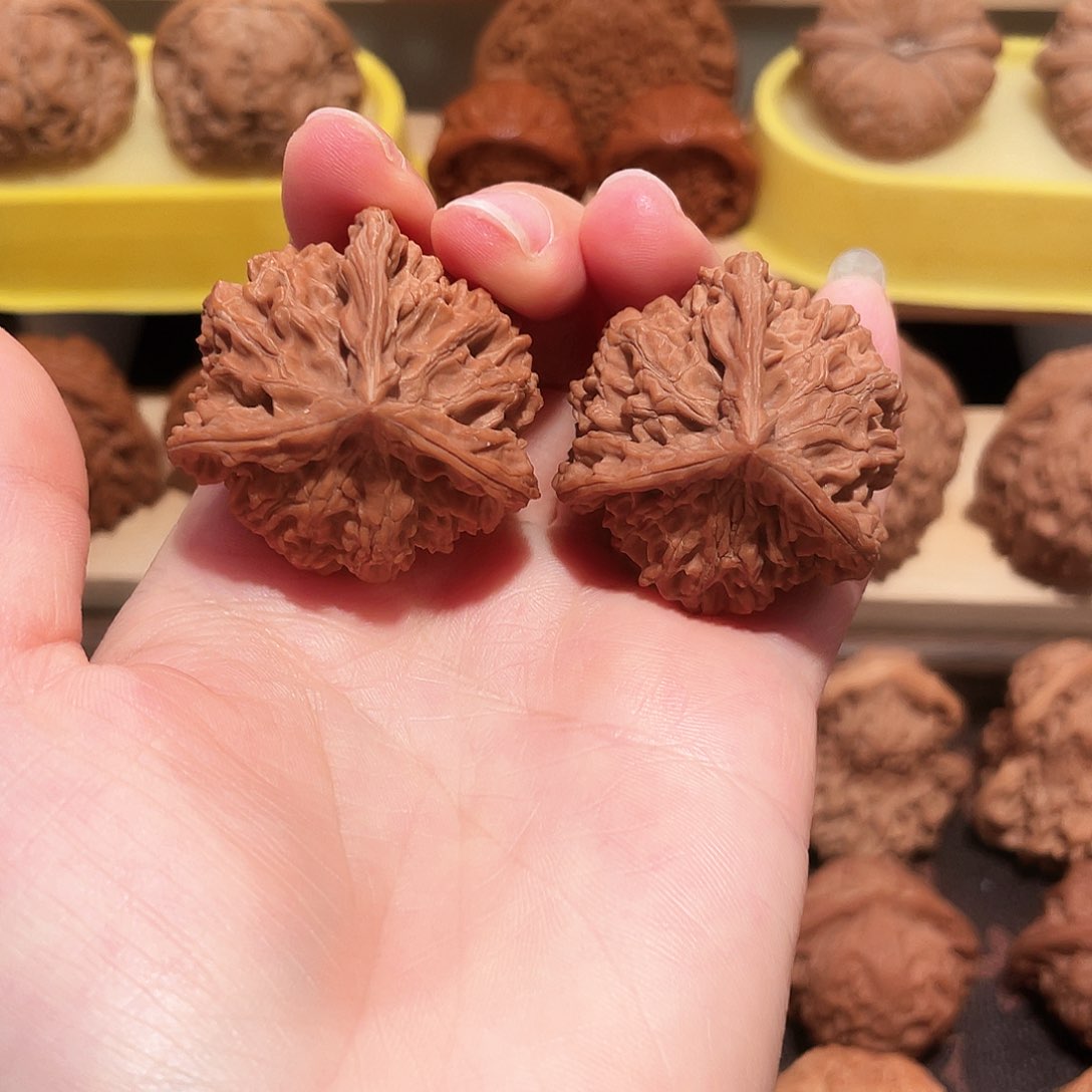 文玩核桃把件三棱