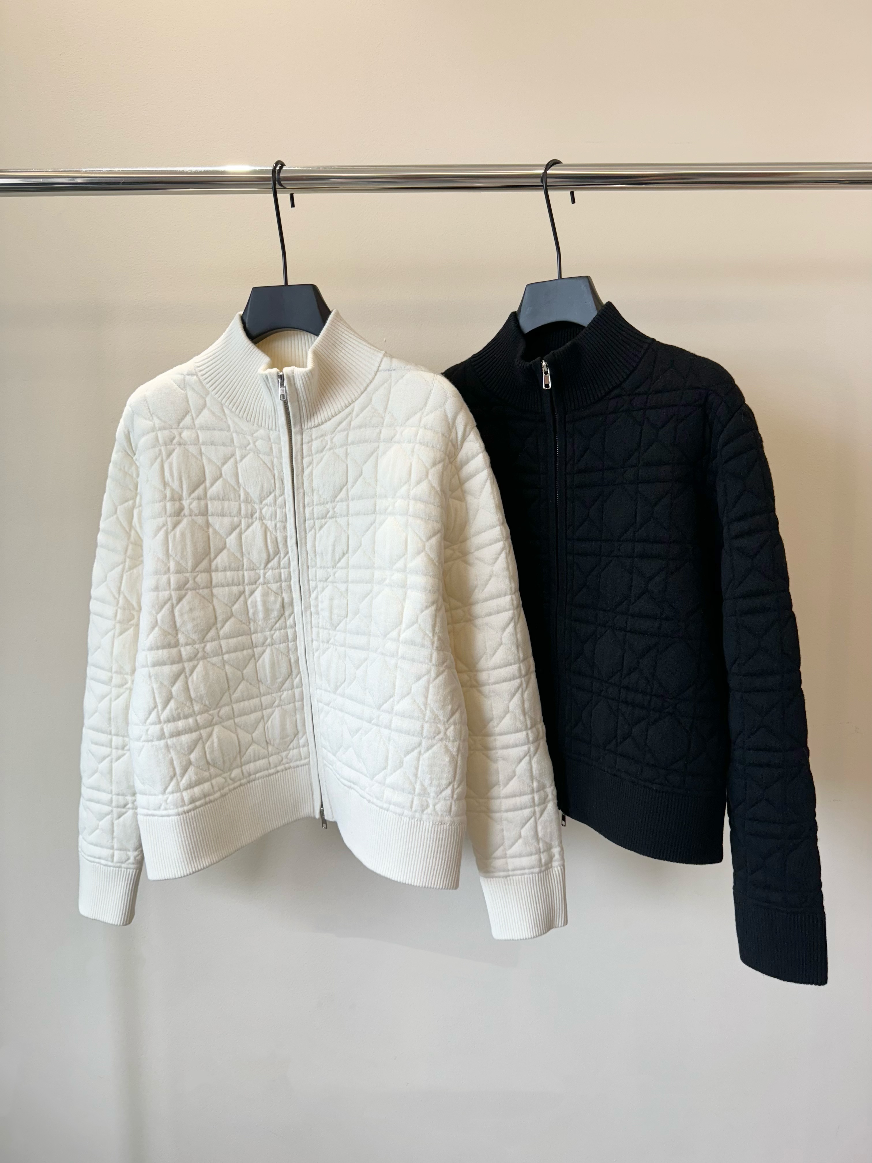 【Xenia】针织轻职风时尚菱格纹外套