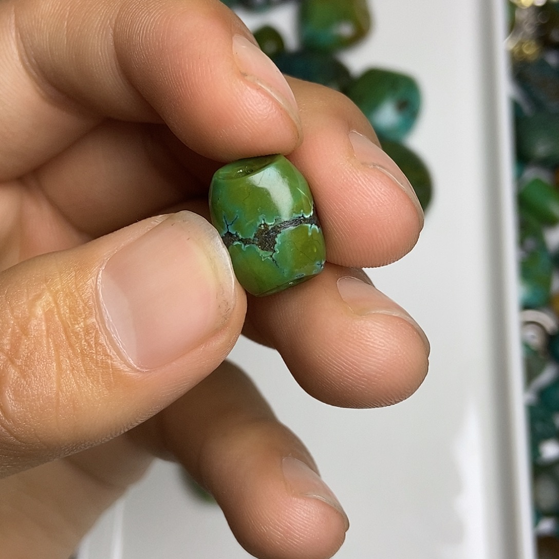 看***了泥塑哈哈哈这两只是真狗哈