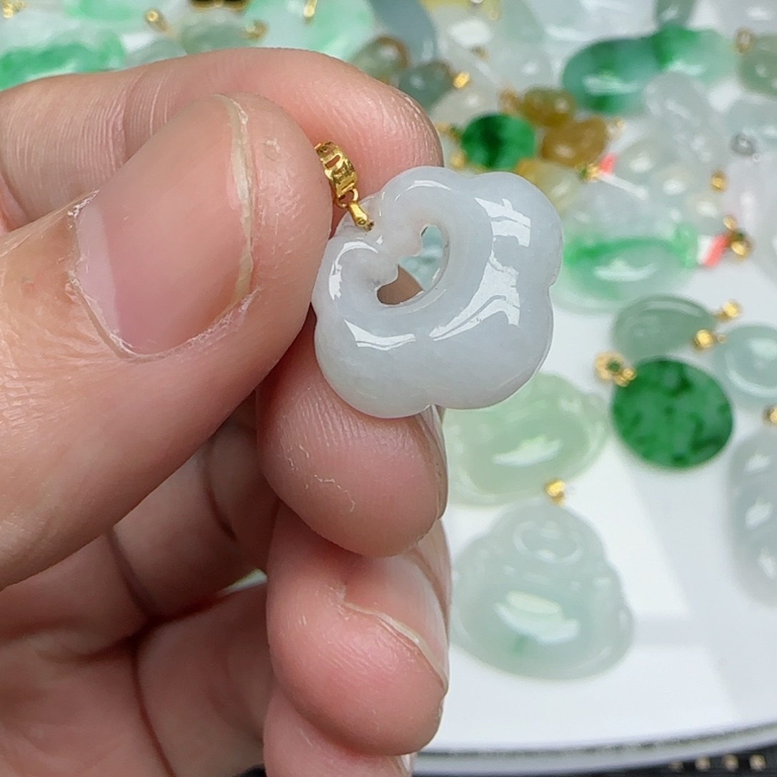 【闪购商品】翡翠颈饰18K金镶嵌平安锁