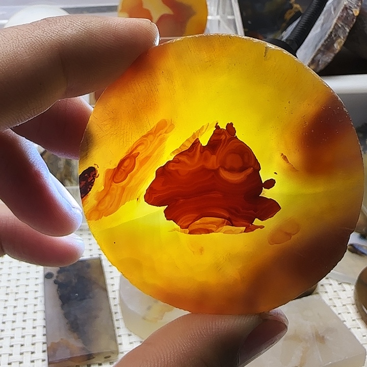 识***者玛瑙/玉髓未镶嵌珠宝奇石