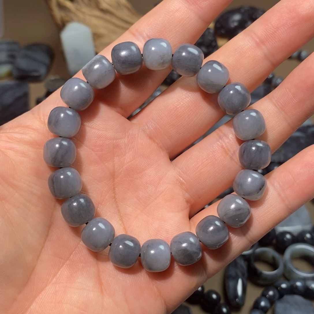 和田玉未镶嵌颈饰熊*胖