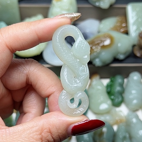 和田玉颈饰未镶嵌