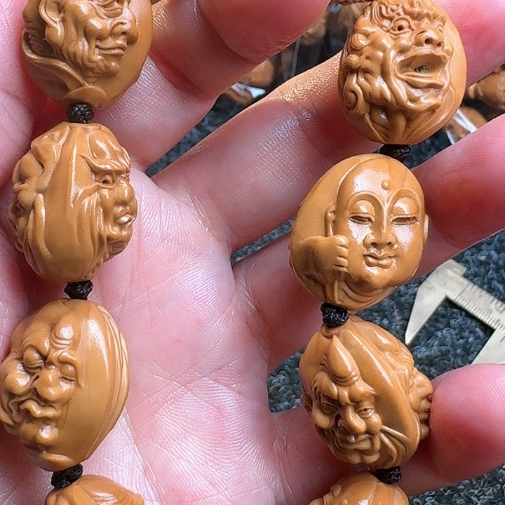 橄榄核吊坠橄榄浮雕罗汉