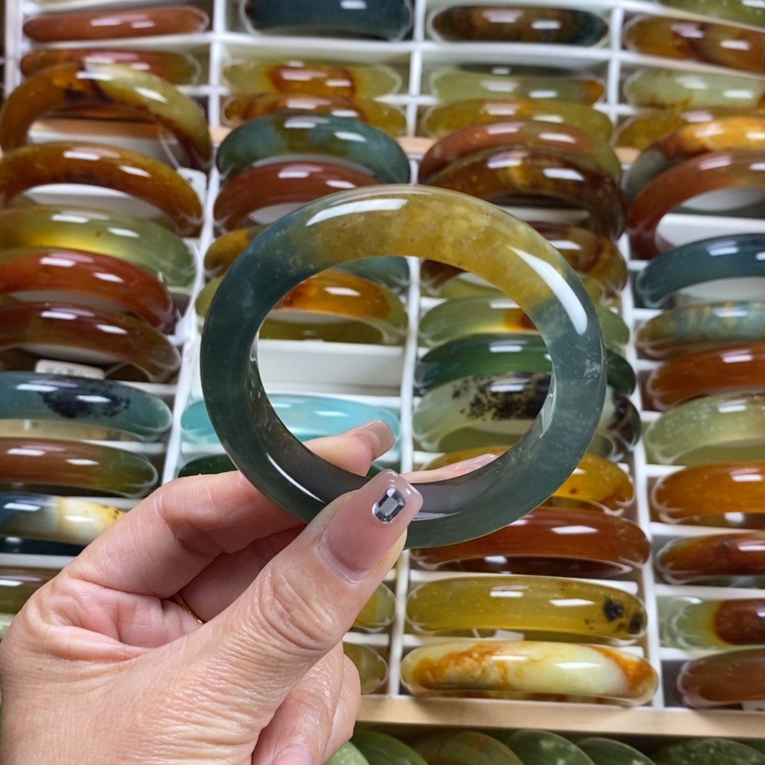 未镶嵌蛇纹石玉手镯54