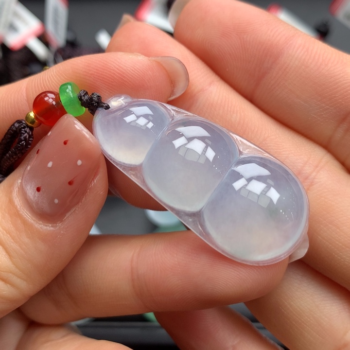 翡翠颈饰未镶嵌翡翠饰品