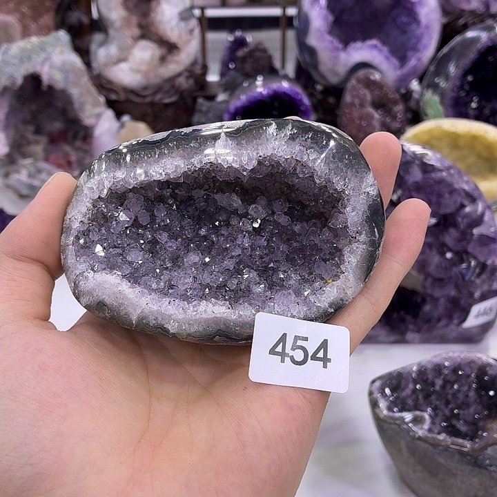 未镶嵌水晶大型摆件（非配饰）