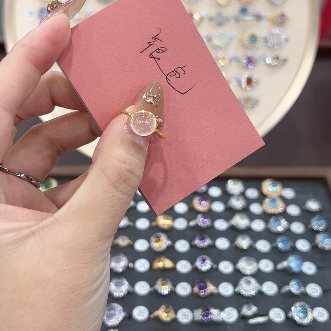 蛇纹石玉戒指银S925镶嵌卷**卷