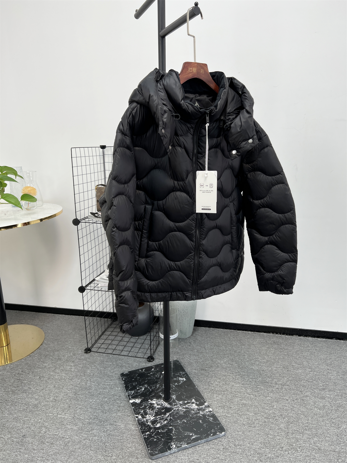 巴黎一站 品牌订单！可溯源！ 水波纹衍缝高密尼龙 90鹅绒羽绒服