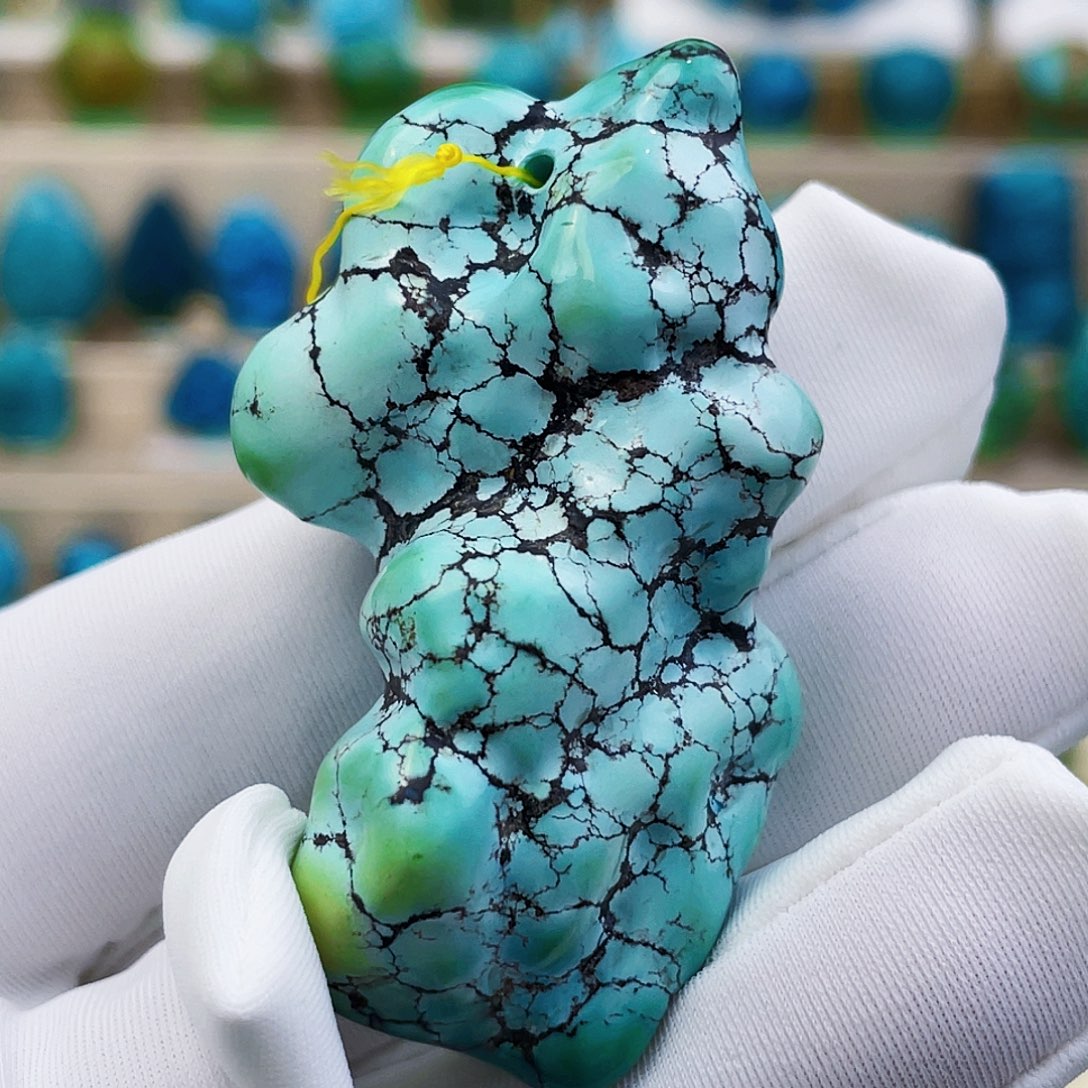 绿松石未镶嵌颈饰