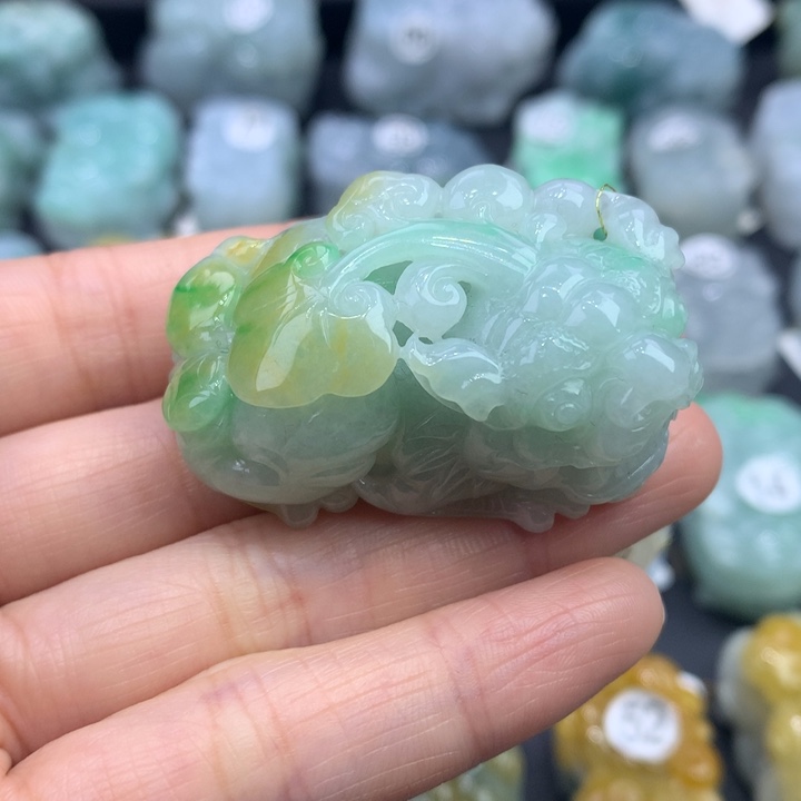 翡翠未镶嵌颈饰天然缅甸A货翡翠貔貅吊坠