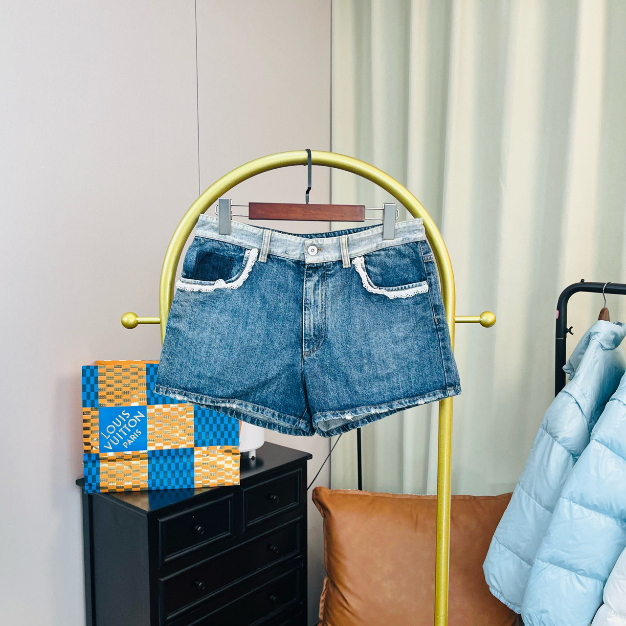 99新 MIU MIU/缪缪 背后皮标牛仔短裤 27码 99新/无配件