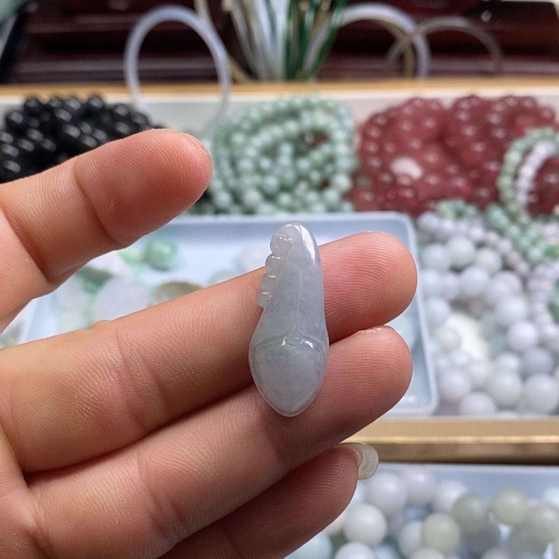 吊坠(不含链)未镶嵌翡翠挂件