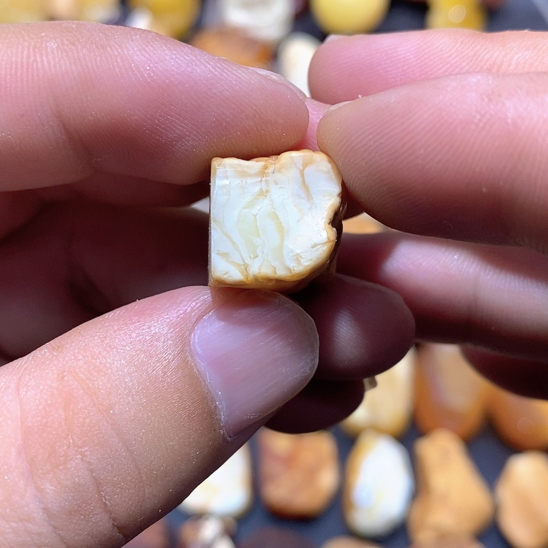 定制琥珀蜜蜡原石定制