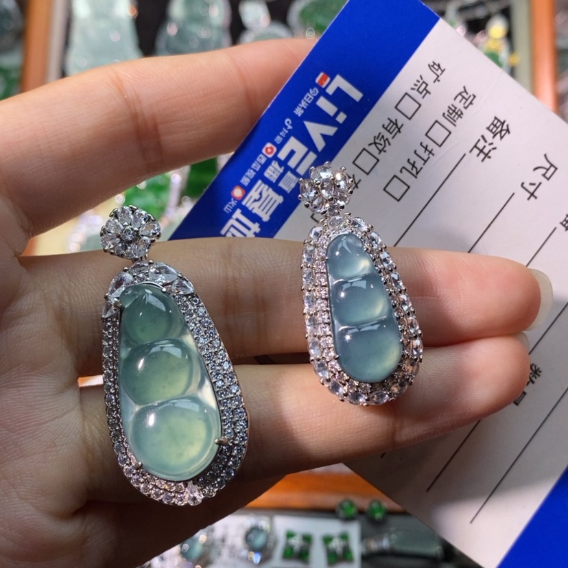 【闪购商品】颈饰未镶嵌翡翠恶*