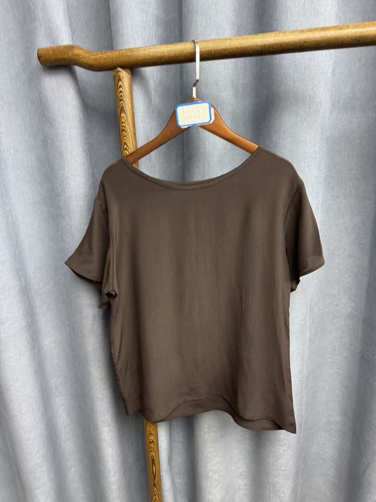 秋季新款休闲时尚圆领桑蚕丝短袖上衣女H116