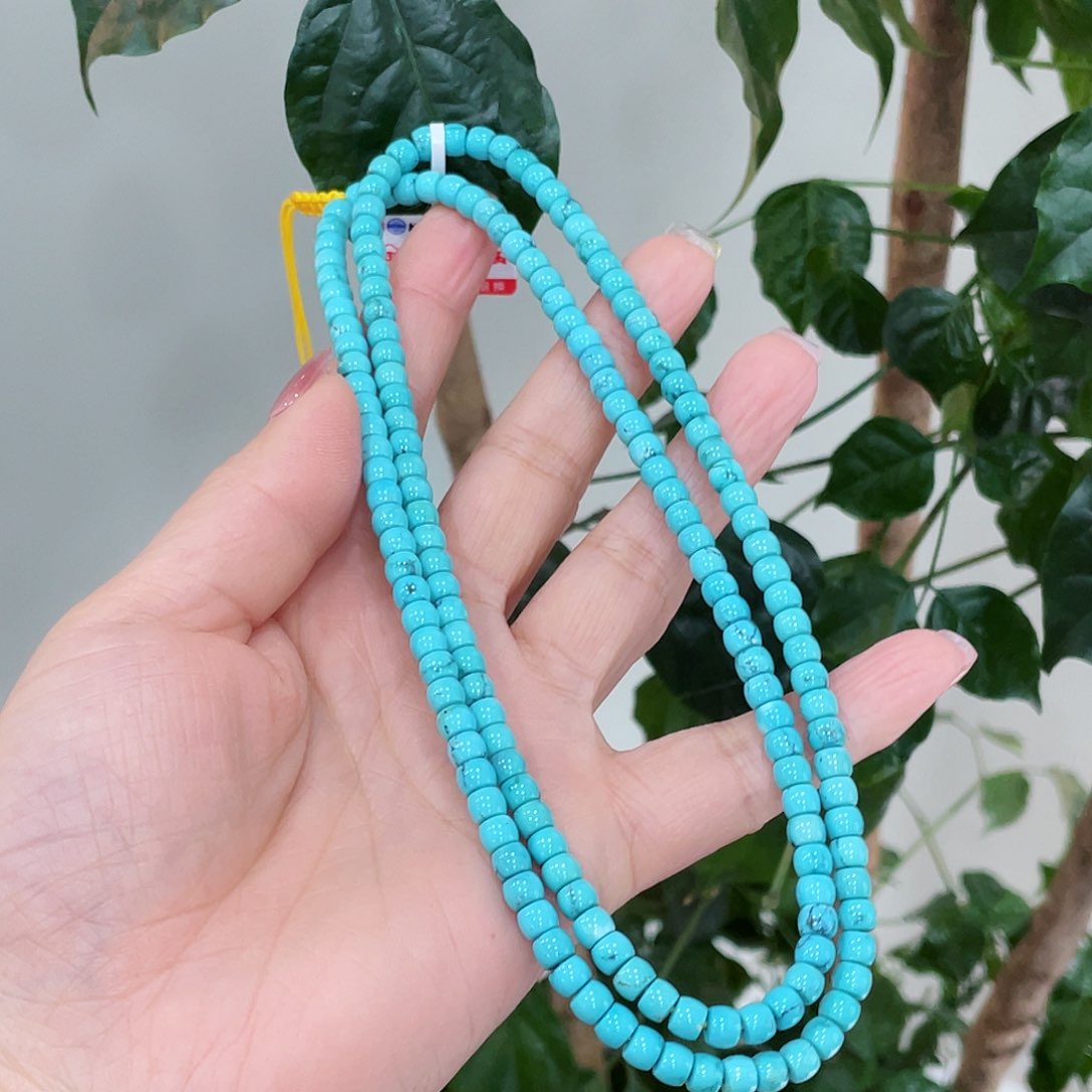 绿松石颈饰未镶嵌