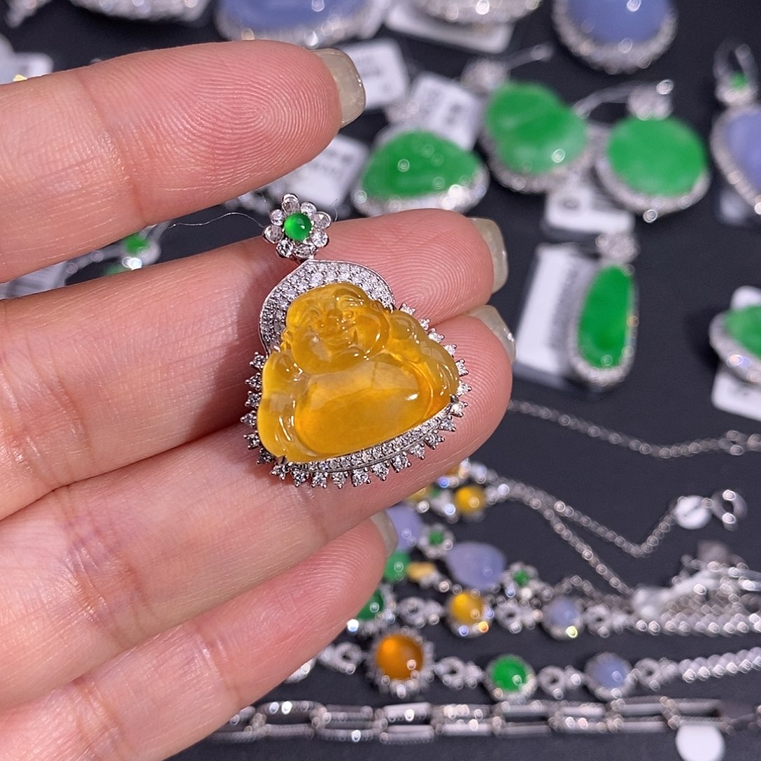 翡翠吊坠(不含链)18K金镶嵌