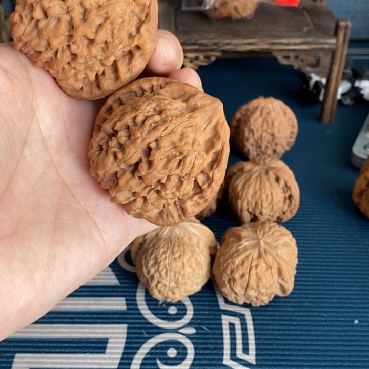 玉***文玩核桃吊坠核桃