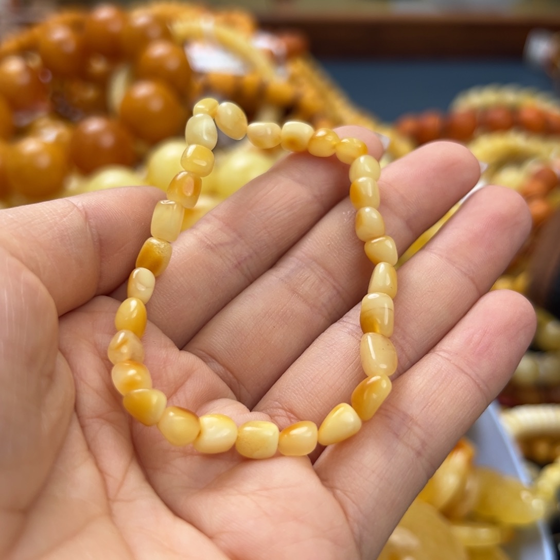 未镶嵌琥珀珠宝奇石