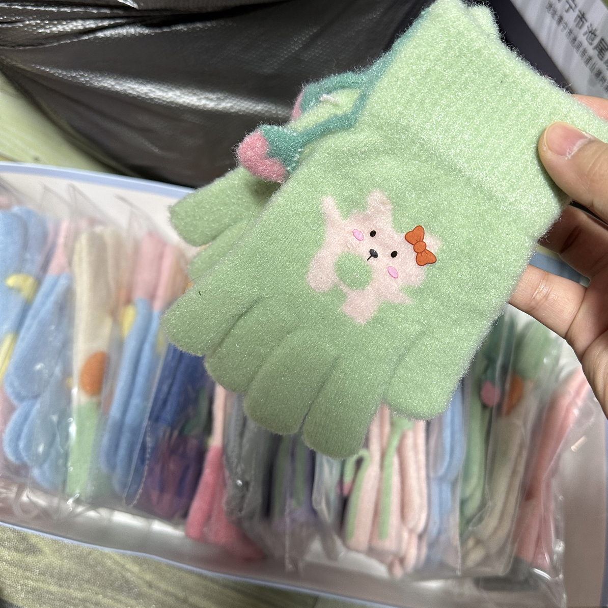 冬季可爱卡通手套保暖防寒毛绒加厚分指手套