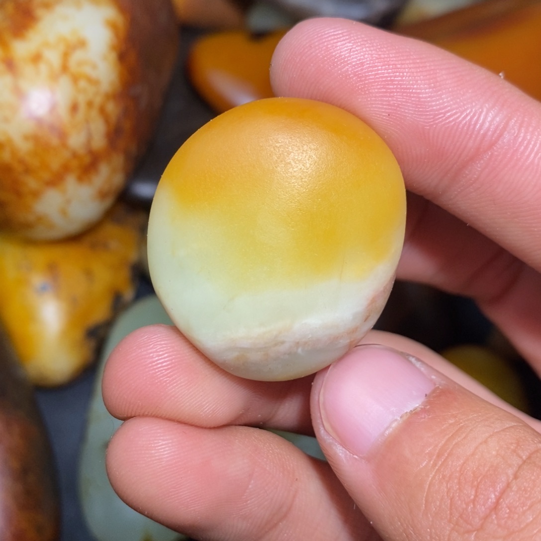 和田玉未镶嵌珠宝奇石