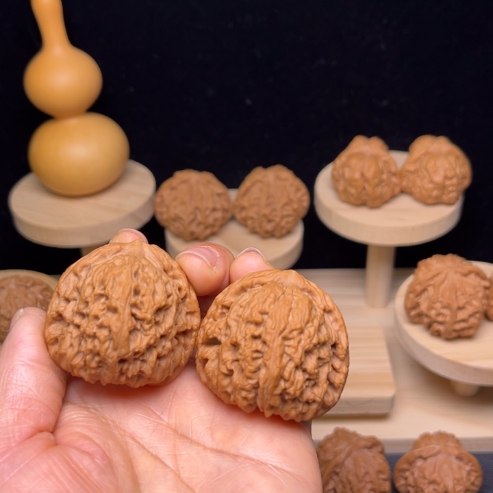 小***亮吊坠文玩核桃42南疆石