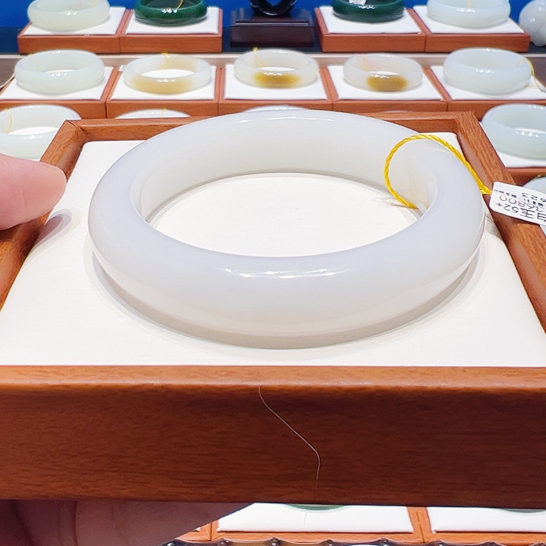 和田玉未镶嵌手镯羊脂白5253