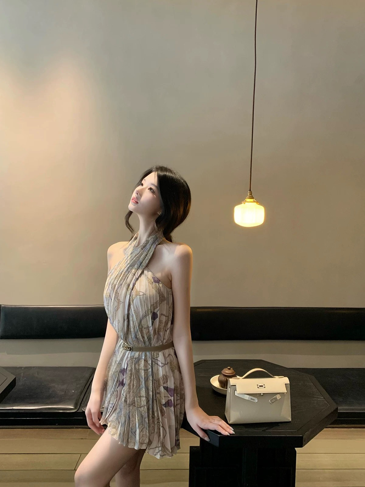 秀智【老钱浮梦 送腰带】交叉绑带削肩连衣裙+腰带女