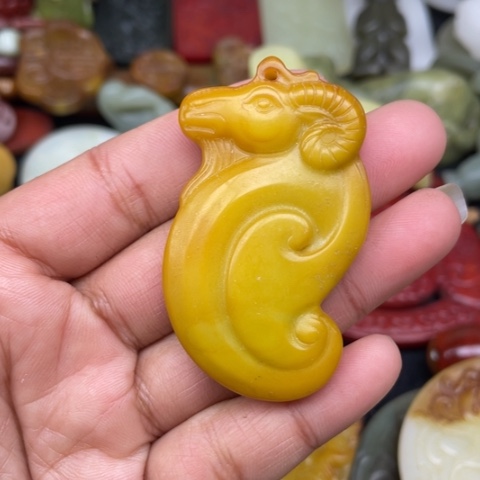 和田玉颈饰未镶嵌108