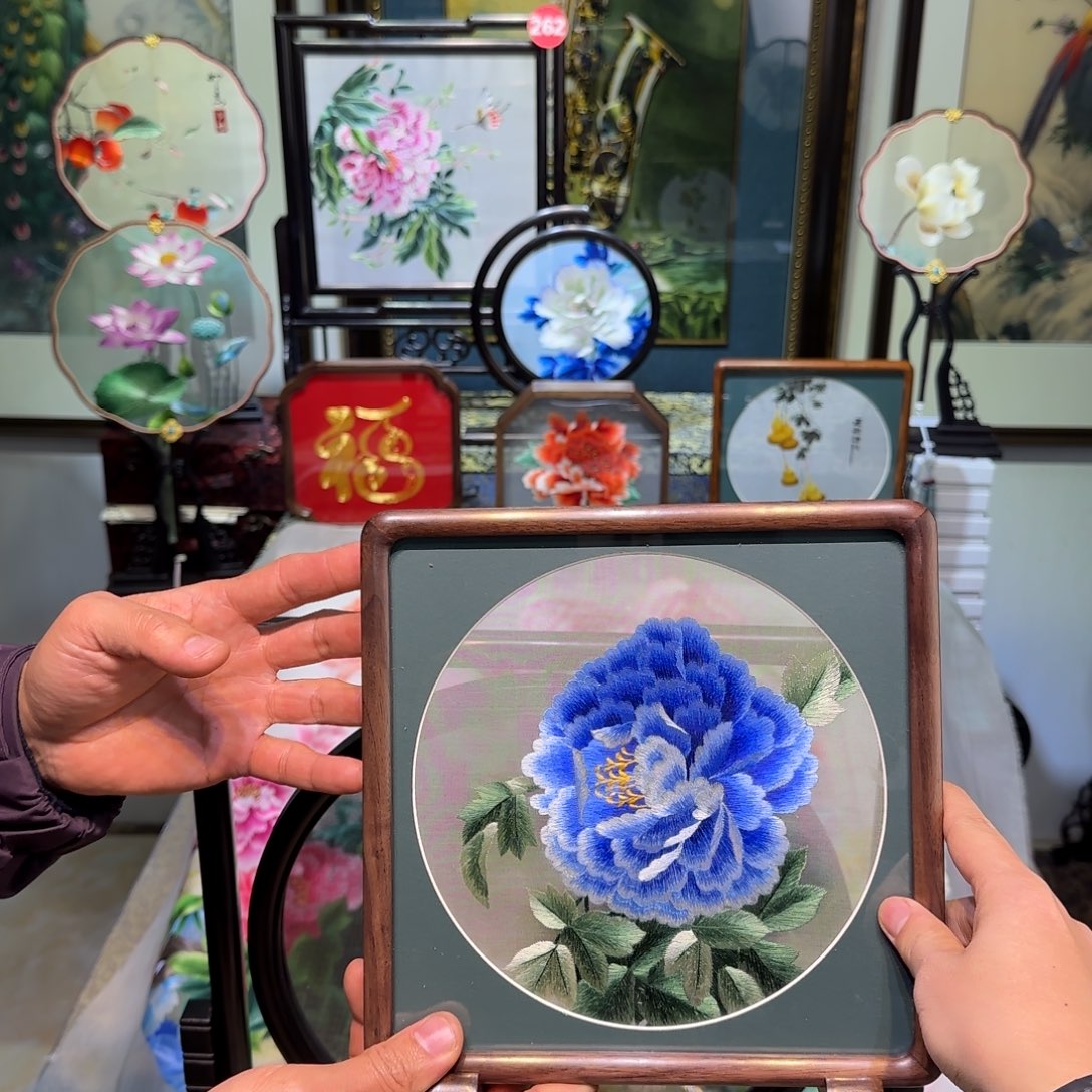 刺绣刺绣工艺精湛