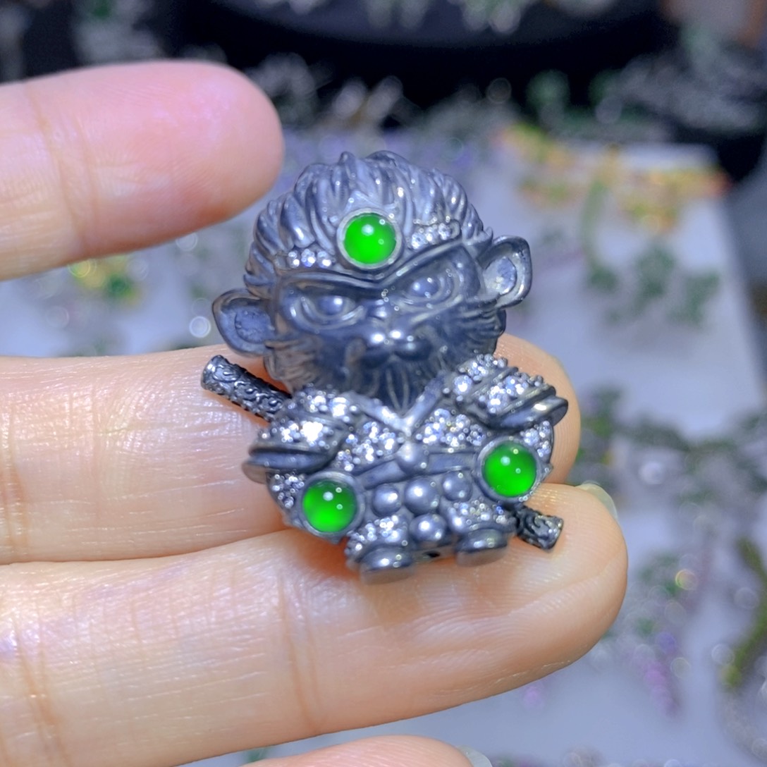 翡翠颈饰银S925镶嵌天然翡翠