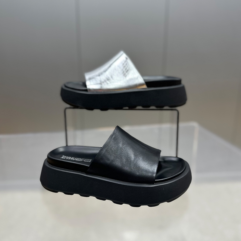 【左右华菲】5.5cm欧货休闲百搭真皮厚底凉拖鞋2025夏季新款半拖鞋