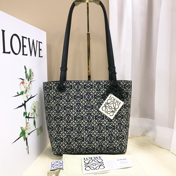 95新/罗意威/市场价68888/包包/250122XZ0027