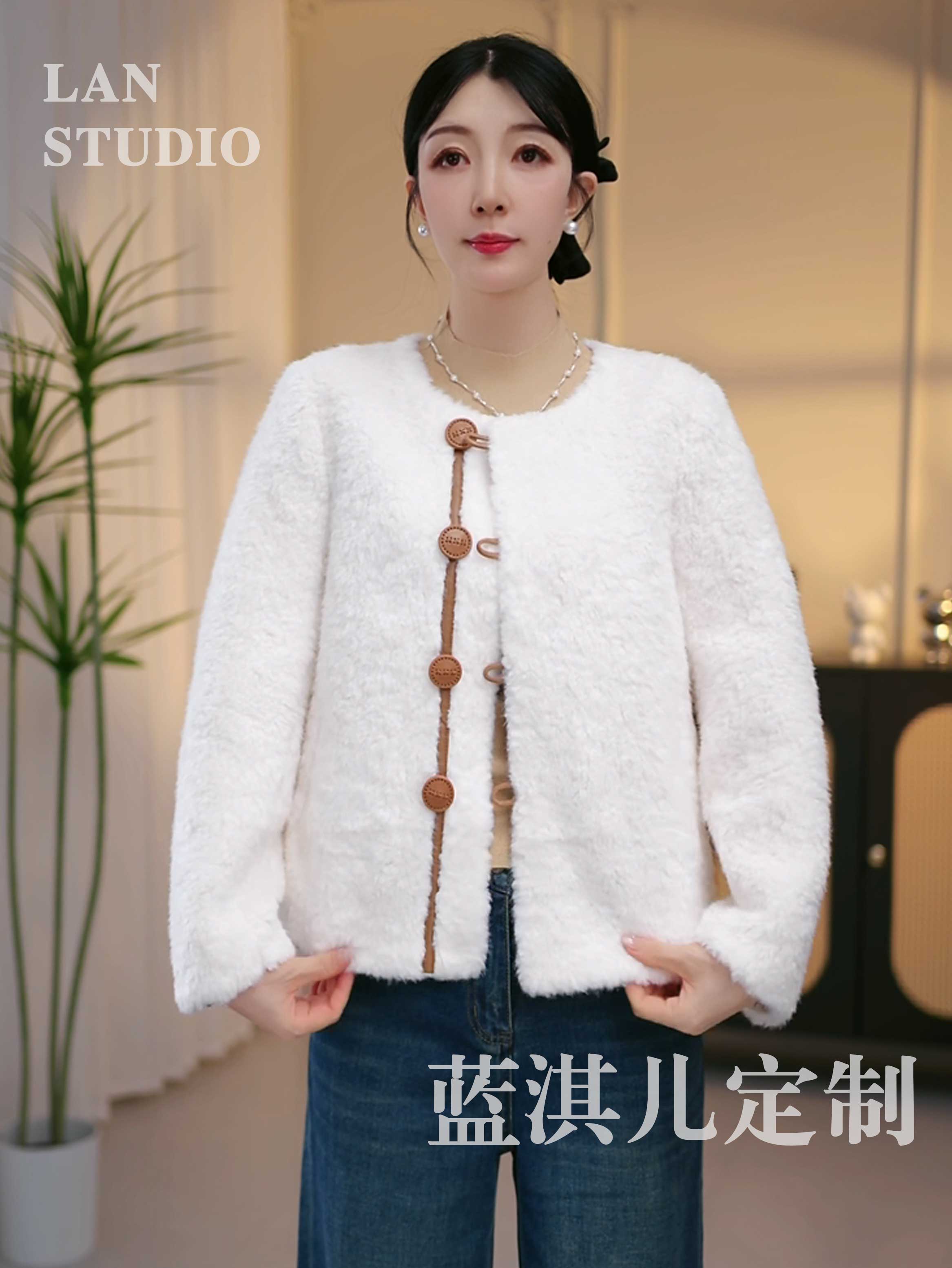 -LQR8053【简约温柔】白色小香风冬季气质女士宽松一体韩版时尚外套
