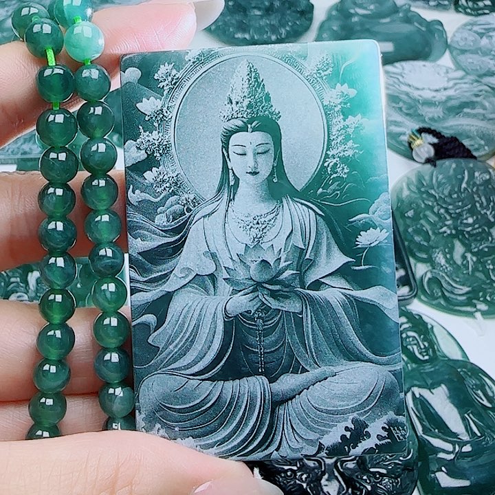 翡翠未镶嵌颈饰多样性发货天然的A货翡翠