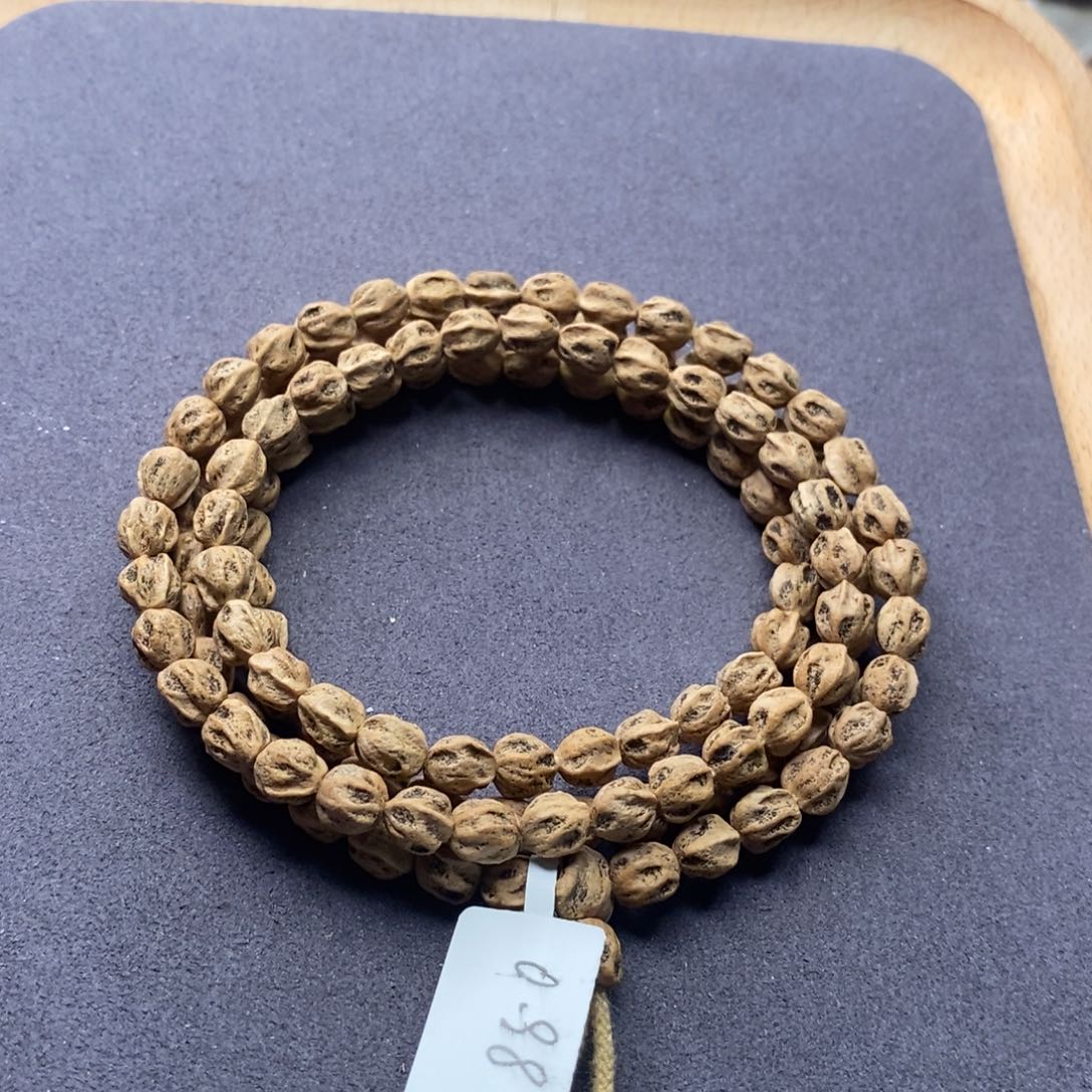 柏香籽/百香籽吊坠猜****⋯