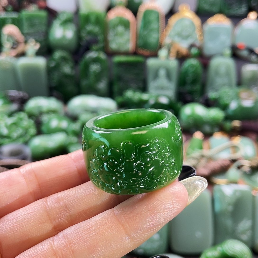 和田玉扳指未镶嵌23圈口