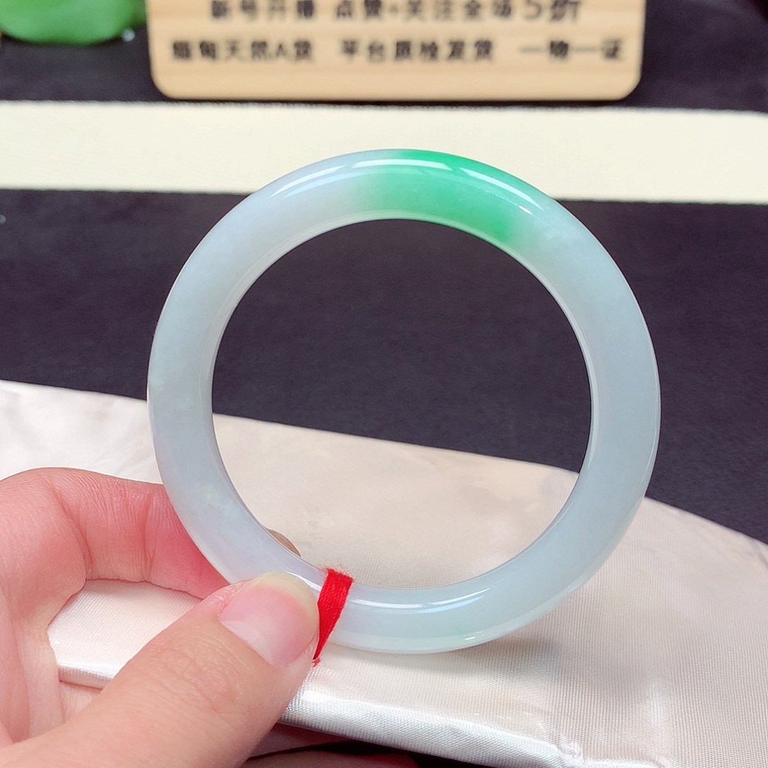 翡翠手镯未镶嵌320号