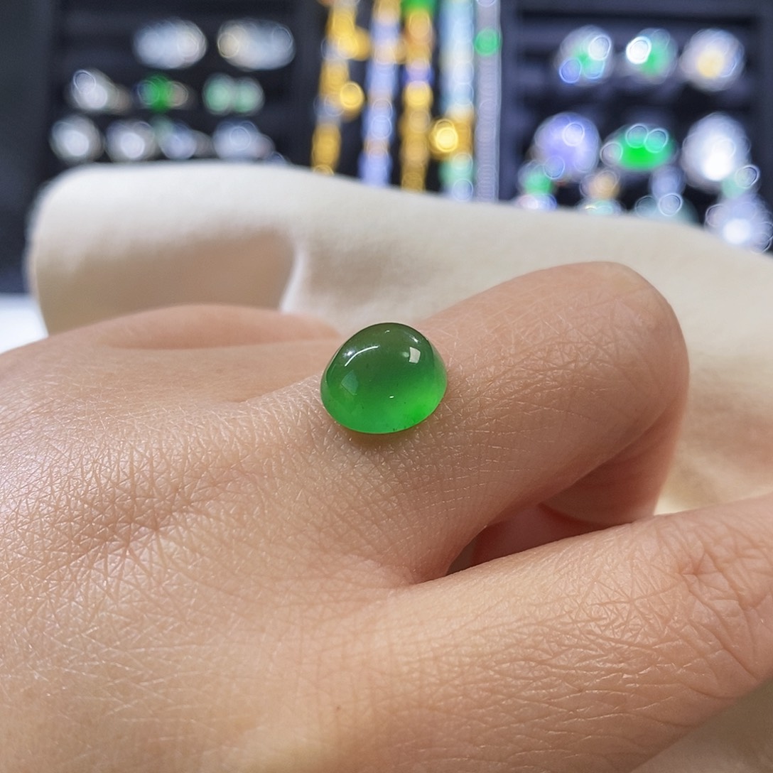 翡翠把件未镶嵌蛋面