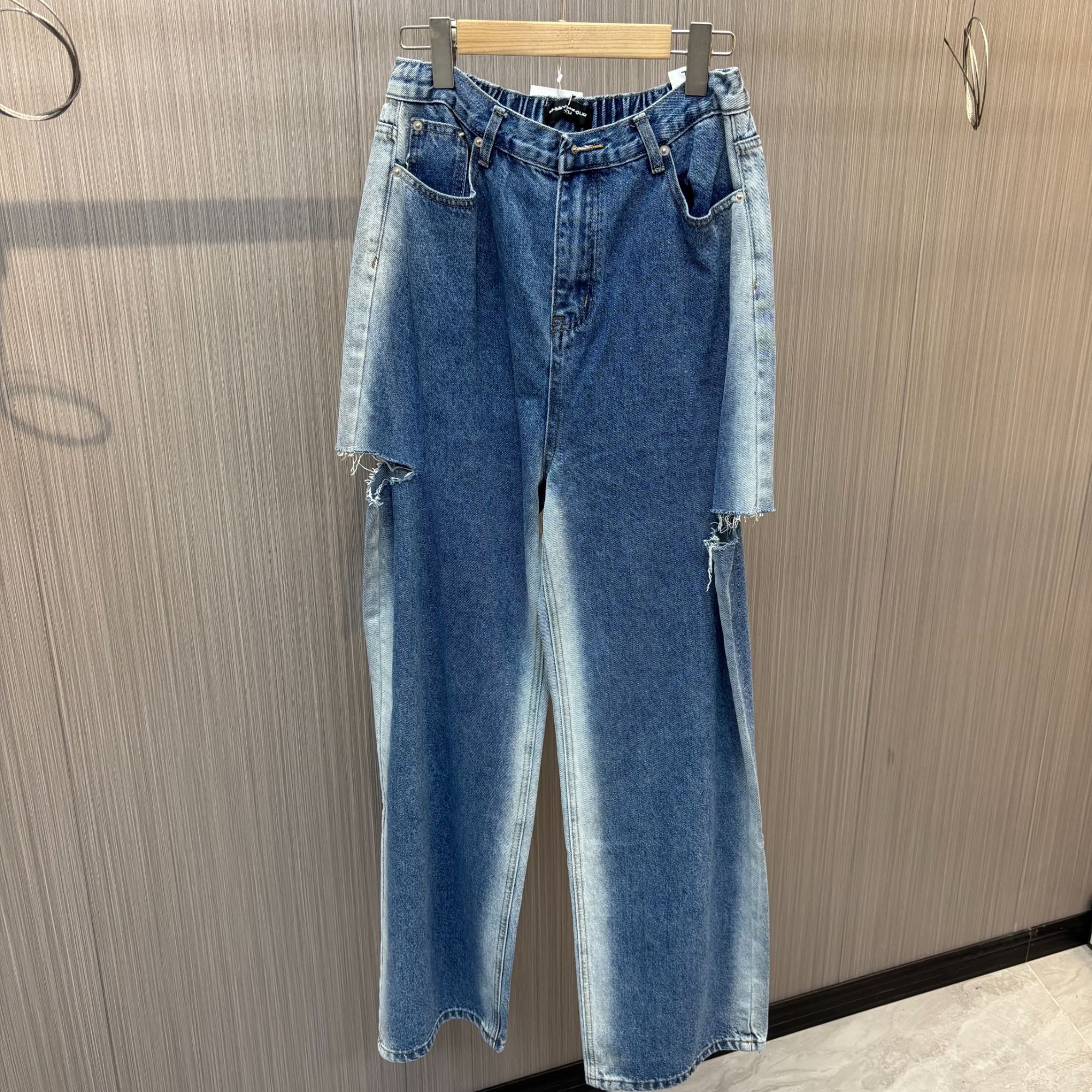 裁剪设计高腰撞色直筒牛仔裤10123