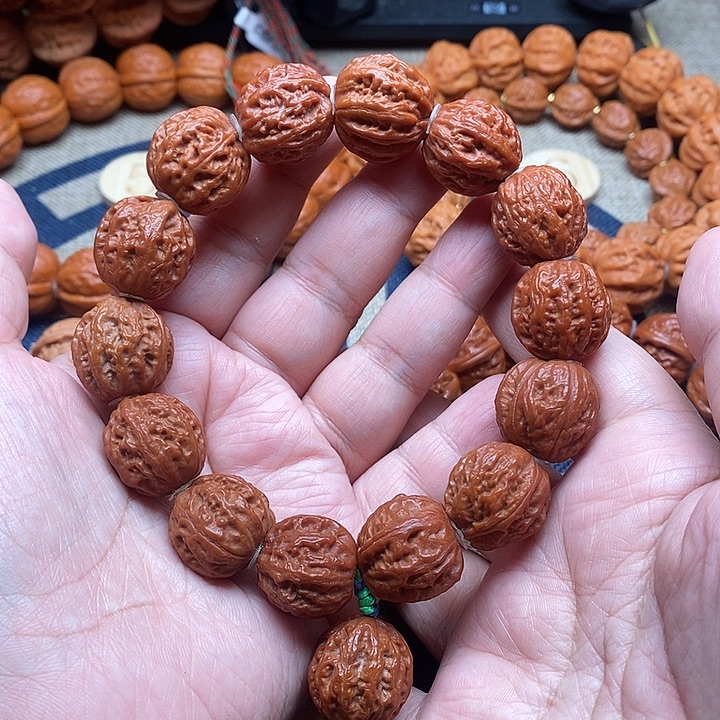 文玩核桃手串珊瑚纹手持20