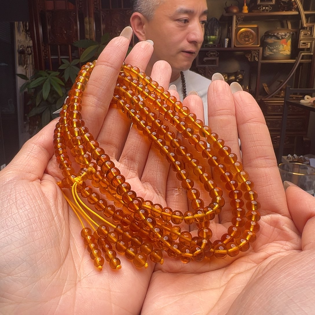 琥珀未镶嵌裸石抚顺琥珀20672六多样性发其一